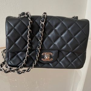 Mini vintage Chanel bag to wear on shoulders or crossbody.